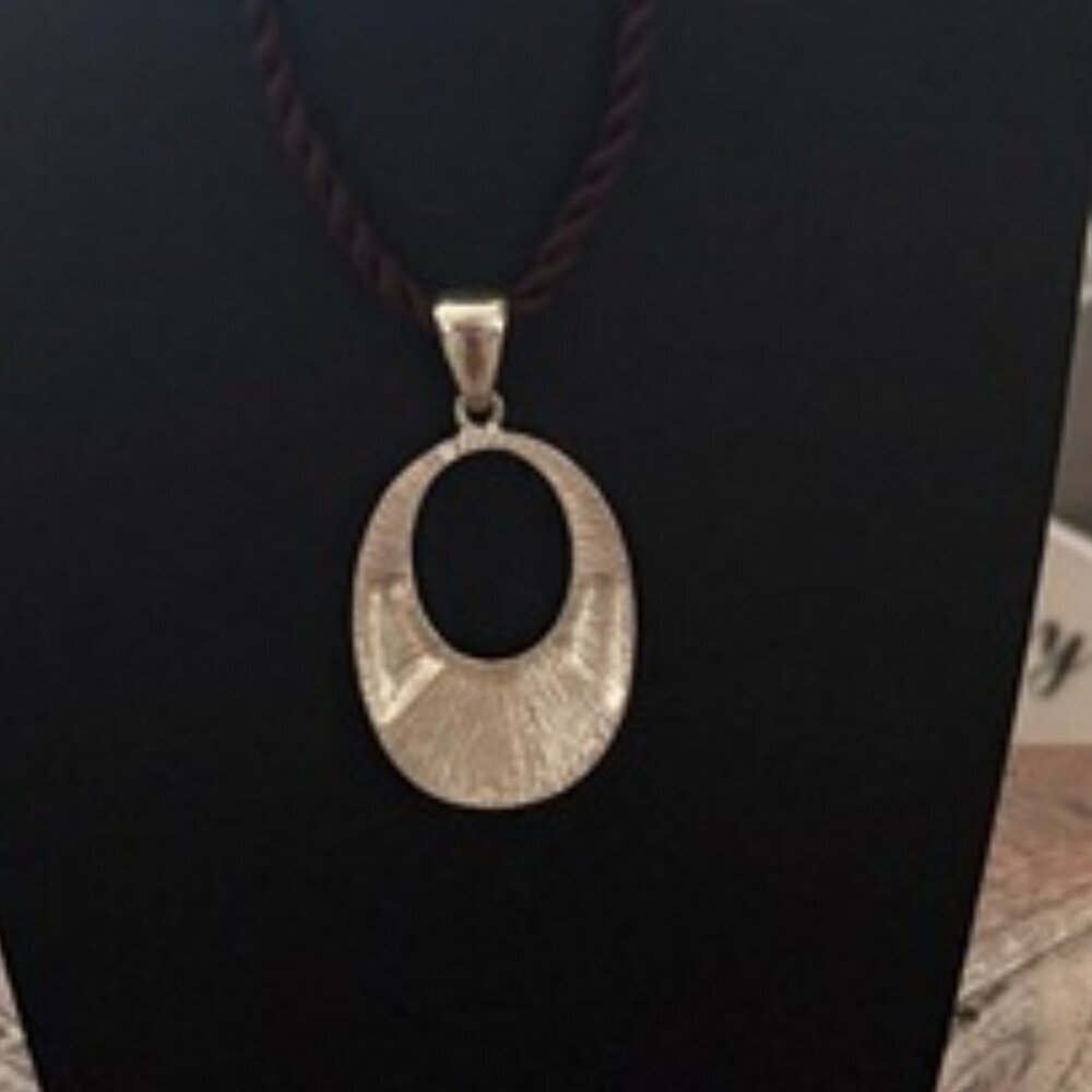 Vintage Artisan Sterling Silver Pendant – Tiger’s Eye & Natural Inlay - Picture 9 of 11